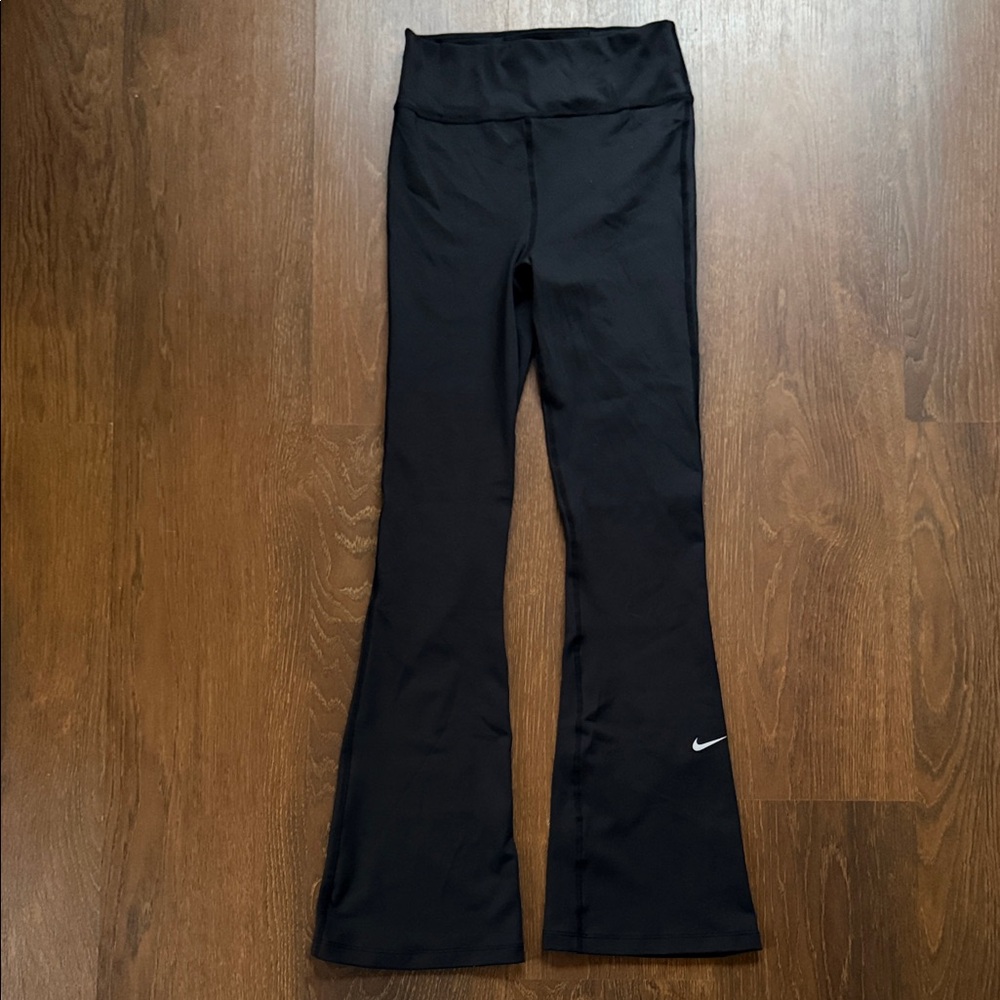 Nike Black Girls' Flare Performance Leggings